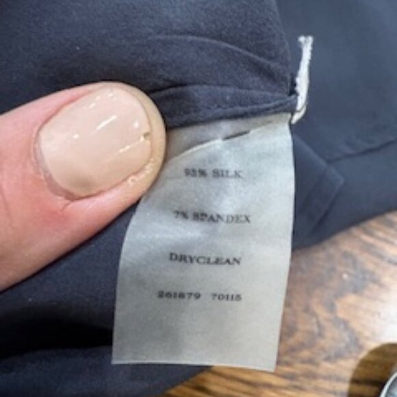 Clearout- EUC Anne Taylor Navy silk  l/S blouse sz 8 - Picture 9 of 9